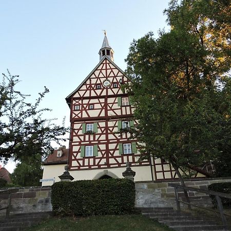 Turmstueble Im Torhaus Von 1545 Appartement Burgbernheim Buitenkant foto