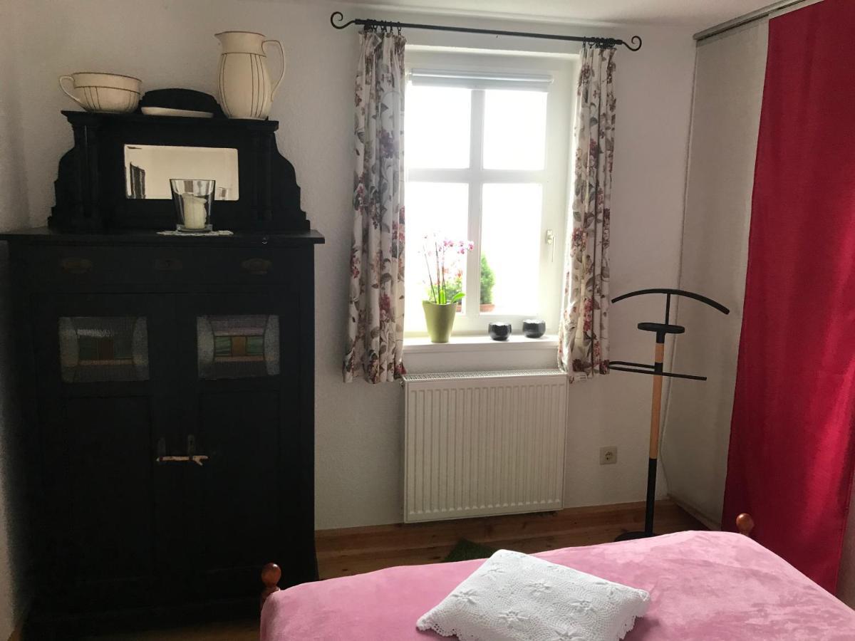 Turmstueble Im Torhaus Von 1545 Appartement Burgbernheim Buitenkant foto